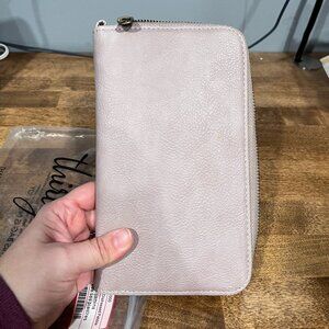 Thirty-One Gifts All About the Benjamin's Wallet